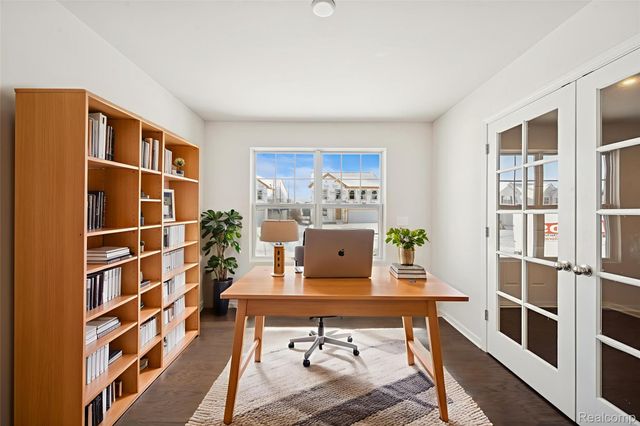 435 Hidden River W, Holly Township, MI 48442