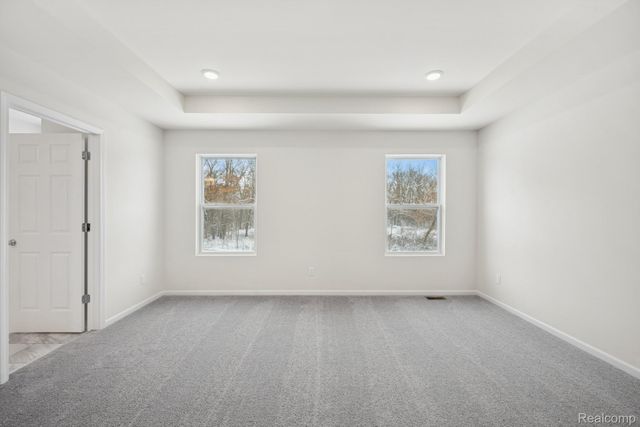 435 Hidden River W, Holly Township, MI 48442