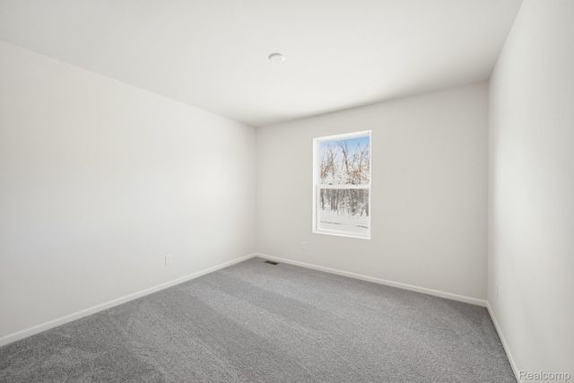 435 Hidden River W, Holly Township, MI 48442