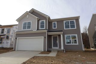 435 Hidden River W, Holly Township, MI 48442