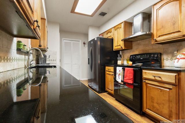 5843 Spring Valley, San Antonio, TX 78247