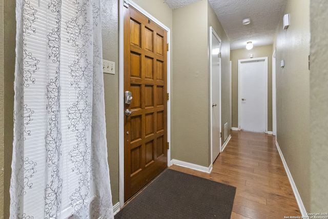 5843 Spring Valley, San Antonio, TX 78247