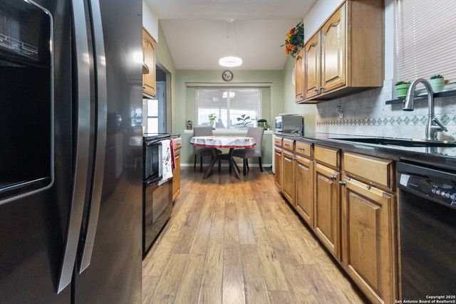 5843 Spring Valley, San Antonio, TX 78247