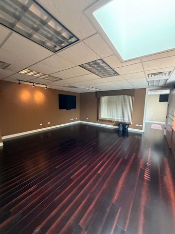 6500 W College Drive, Palos Heights, IL 60463