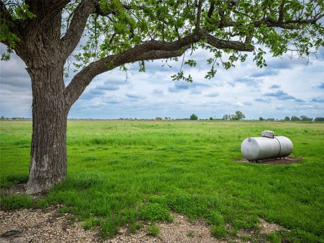 851 County Road 455, Coupland, TX 78615