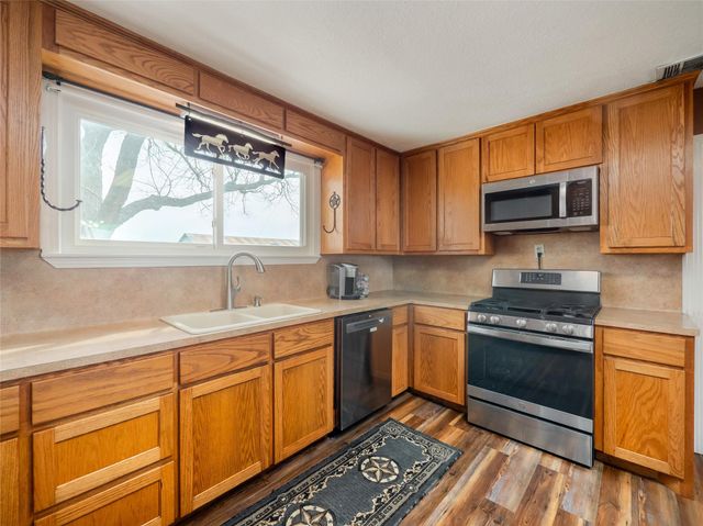 851 County Road 455, Coupland, TX 78615