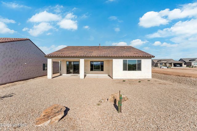 1941 N Aruba Drive, Green Valley, AZ 85614