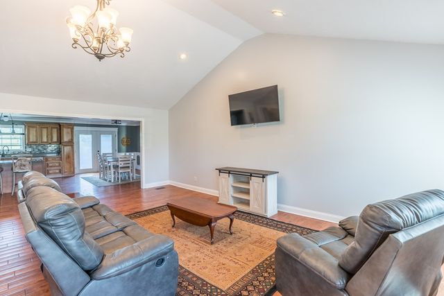 14004 N Old Madisonville Rd., Crofton, KY 42217