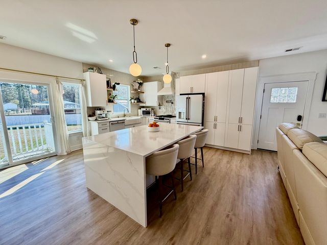 125 Chancing Bye Lane, Huger, SC 29450