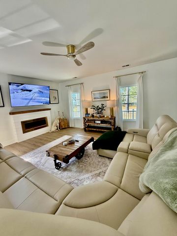 125 Chancing Bye Lane, Huger, SC 29450
