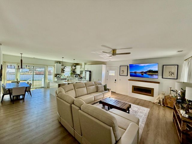 125 Chancing Bye Lane, Huger, SC 29450