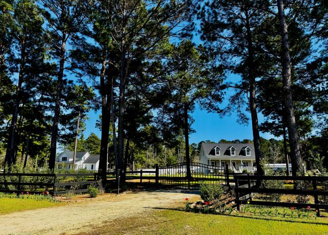 125 Chancing Bye Lane, Huger, SC 29450