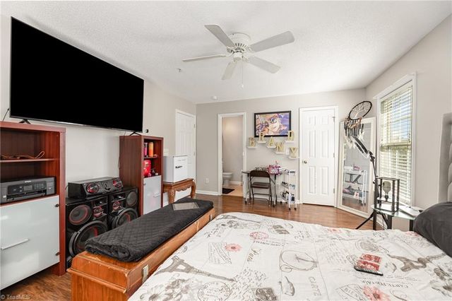 3698 Cotswold Avenue, Greensboro, NC 27410