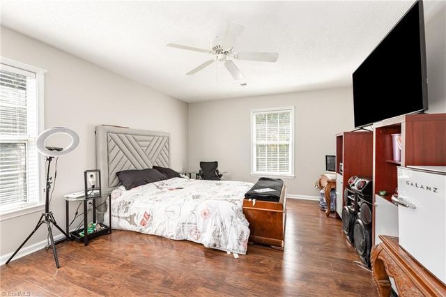 3698 Cotswold Avenue, Greensboro, NC 27410