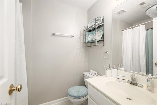 3698 Cotswold Avenue, Greensboro, NC 27410