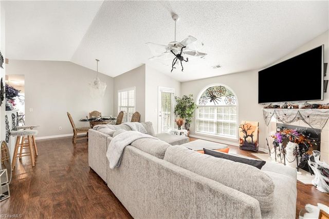 3698 Cotswold Avenue, Greensboro, NC 27410