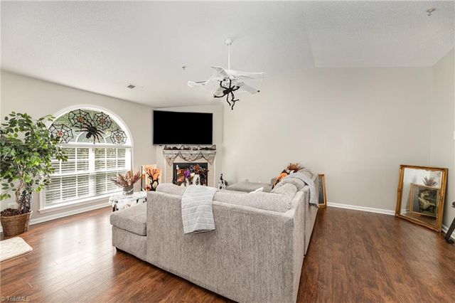 3698 Cotswold Avenue, Greensboro, NC 27410