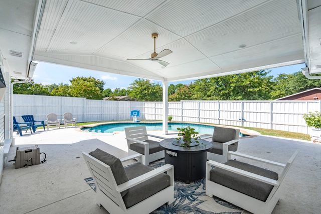 3910 Acorn Green Drive, Garland, TX 75043