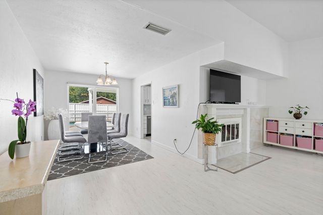 3910 Acorn Green Drive, Garland, TX 75043