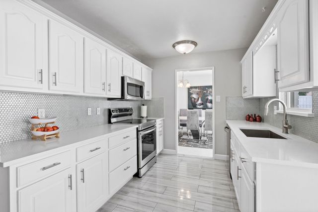 3910 Acorn Green Drive, Garland, TX 75043