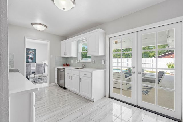 3910 Acorn Green Drive, Garland, TX 75043