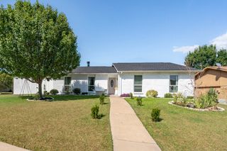 3910 Acorn Green Drive, Garland, TX 75043