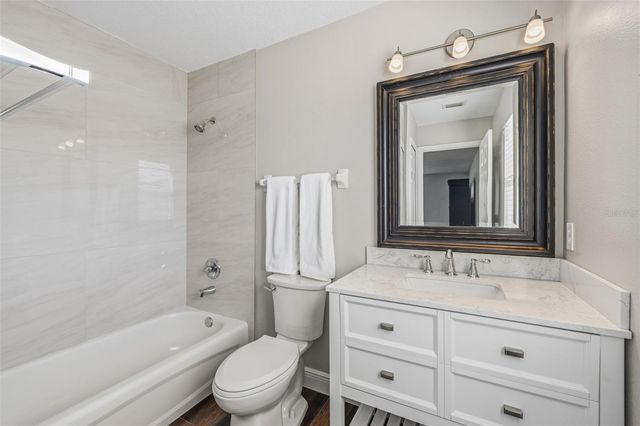 4103 HERITAGE LAKE COURT, Lutz, FL 33558