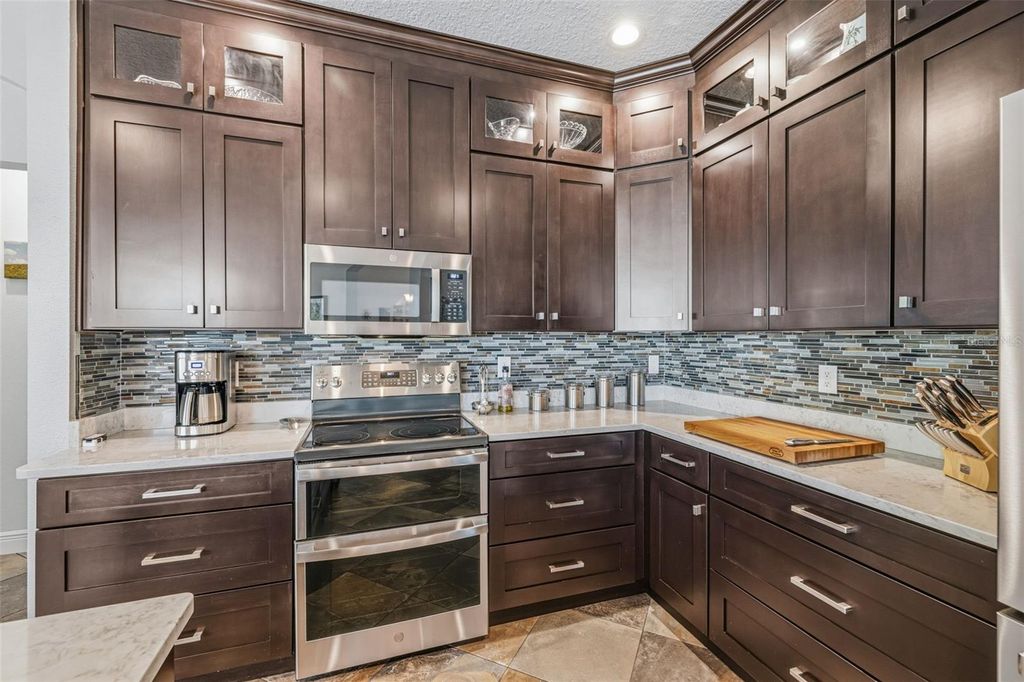 Image 11 of property listing at 4103 HERITAGE LAKE COURT, Lutz, FL 33558