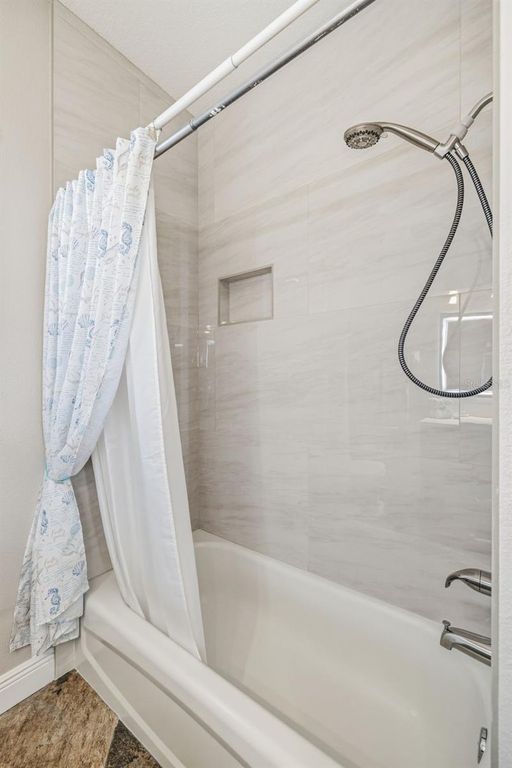 Image 26 of property listing at 4103 HERITAGE LAKE COURT, Lutz, FL 33558