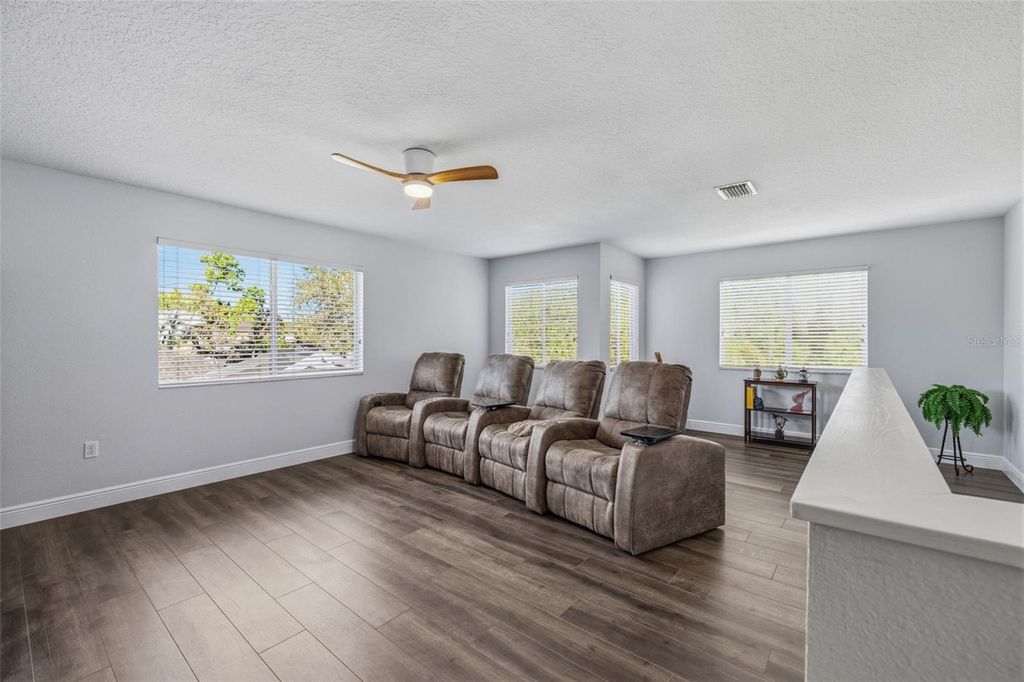 Image 28 of property listing at 4103 HERITAGE LAKE COURT, Lutz, FL 33558