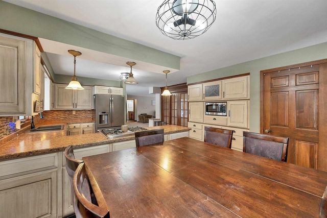 2780 S RIDGE ROAD, Green Bay, WI 54304