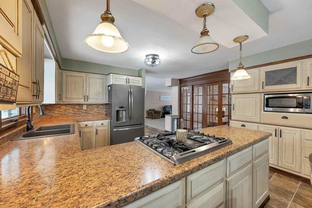 2780 S RIDGE ROAD, Green Bay, WI 54304