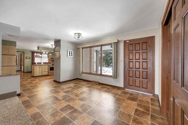 2780 S RIDGE ROAD, Green Bay, WI 54304