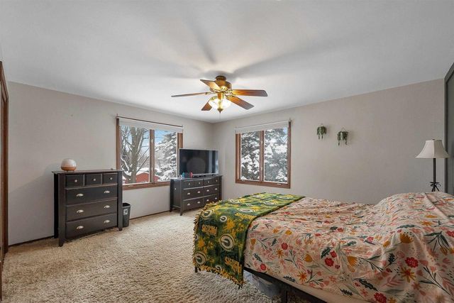 2780 S RIDGE ROAD, Green Bay, WI 54304