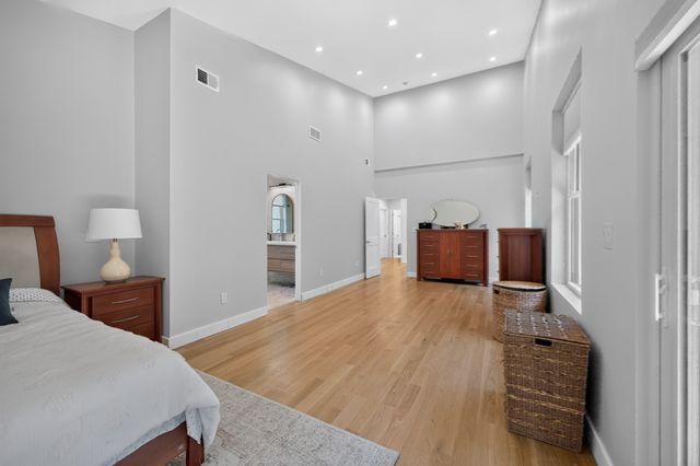 409 Pearl St, Reading, MA 01867