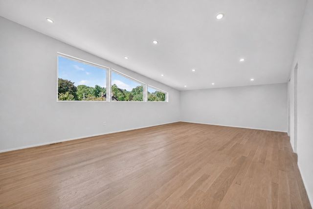 409 Pearl St, Reading, MA 01867
