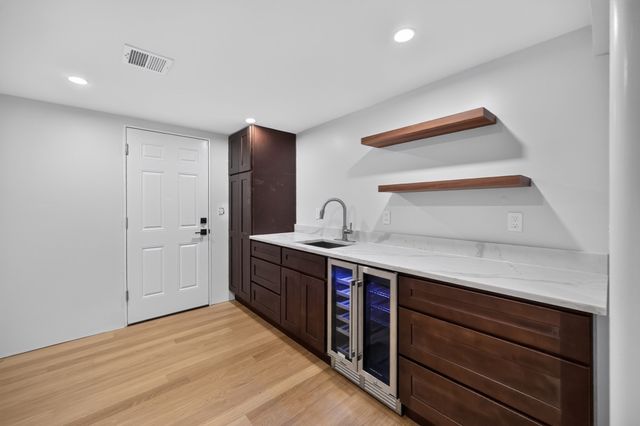 409 Pearl St, Reading, MA 01867