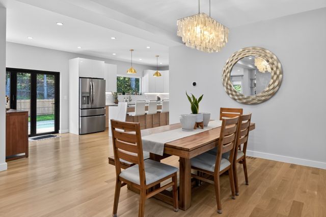 409 Pearl St, Reading, MA 01867