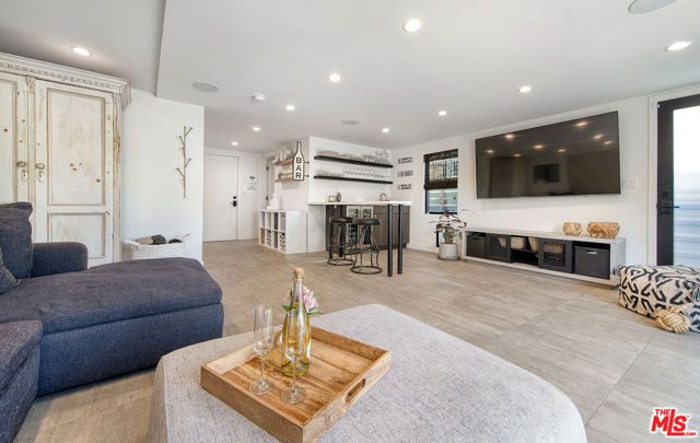 5317 Pacific Avenue, Marina Del Rey, CA 90292