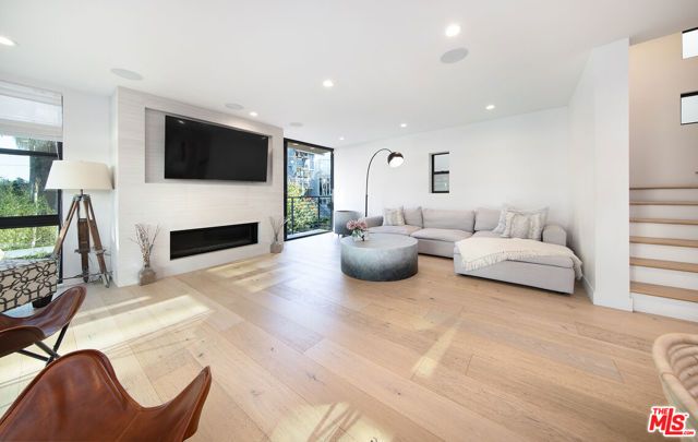 5317 Pacific Avenue, Marina Del Rey, CA 90292
