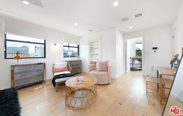 5317 Pacific Avenue, Marina Del Rey, CA 90292