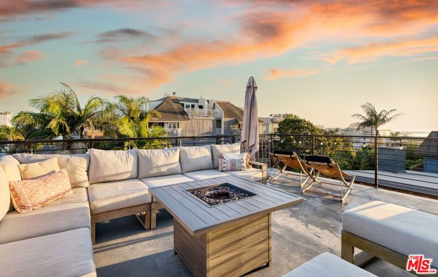 5317 Pacific Avenue, Marina Del Rey, CA 90292