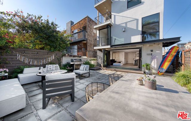 5317 Pacific Avenue, Marina Del Rey, CA 90292