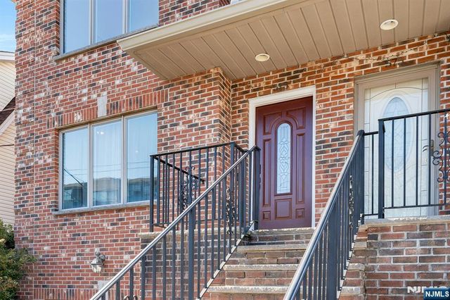 573 Kearney, Cliffside Park, NJ 07010
