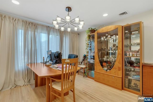 573 Kearney, Cliffside Park, NJ 07010