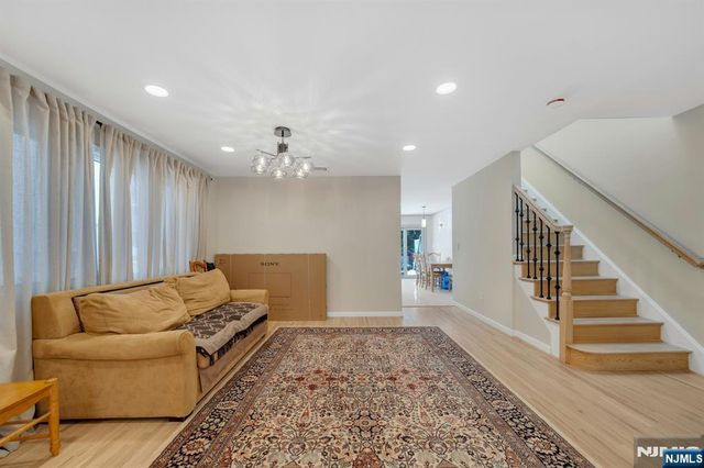 573 Kearney, Cliffside Park, NJ 07010