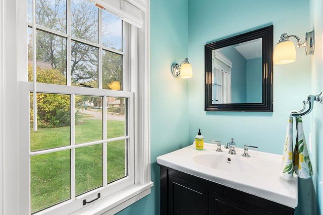 1106 Tumalo Trail, Madison, WI 53711