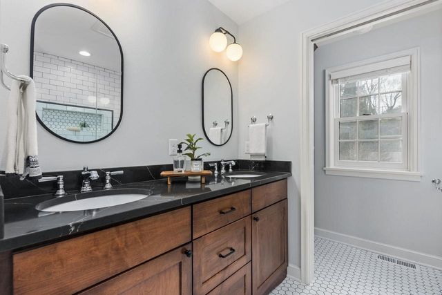 1106 Tumalo Trail, Madison, WI 53711