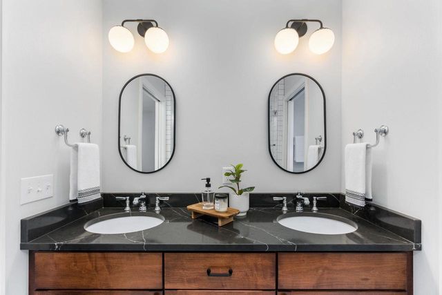 1106 Tumalo Trail, Madison, WI 53711