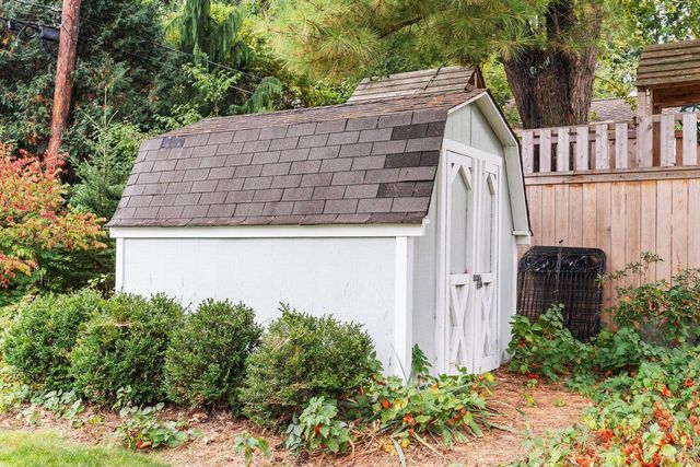 1106 Tumalo Trail, Madison, WI 53711